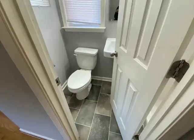 Property at 3 Whitaker Ave, Hampton, VA, 23664, 3 beds, 2 baths, [object Object]