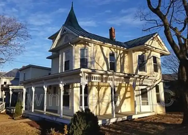 Property at 5752 Main St, Mount Jackson, VA, 22842, 3 beds, 2 baths, [object Object]