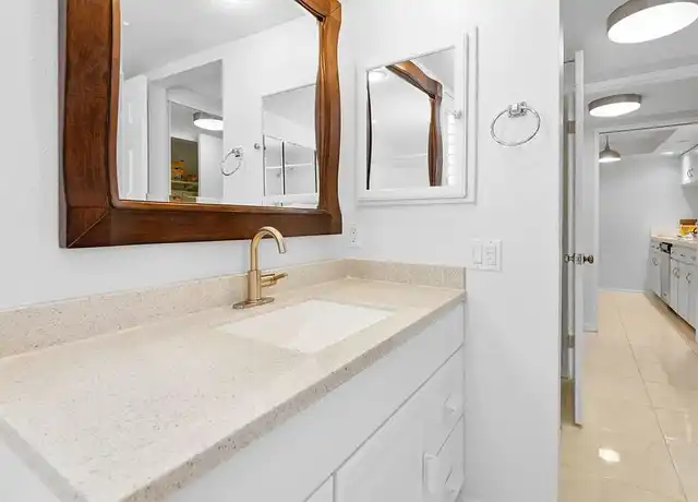 Property at 353 E Via Escuela #211, Palm Springs, CA, 92262, 1 bed, 1 bath, [object Object]