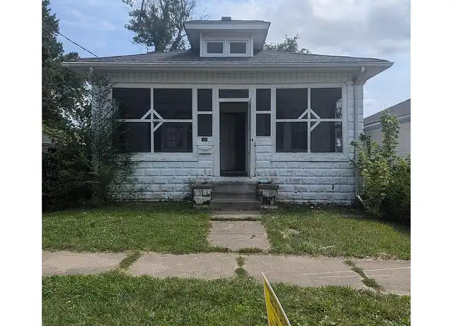 Property at 908 W Macqueen Ave, Peoria, IL, 61604, 2 beds, 1 bath, [object Object]