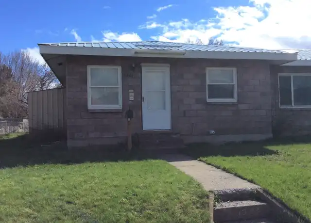 Property at 1402 Y Ave, La Grande, OR, 97850, 1 bed, 1 bath, [object Object]