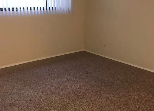 Property at 3300 Oakland Rd NE Unit 3312-07, Cedar Rapids, IA, 52402, 2 beds, 1 bath, [object Object]