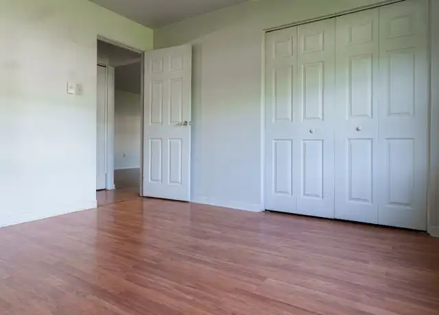 Property at 1 Stoneybrook Rd Unit 18, Clarksburg, WV, 26301, 1 bed, 1 bath, [object Object]