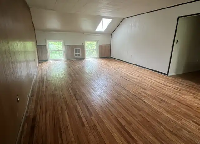 Property at 410 Innis St, Oil City, PA, 16301, 2 beds, 1 bath, [object Object]