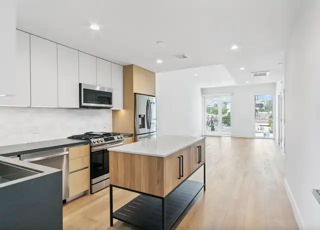 Property at 1001 N Fairfax Ave Unit 403A, West Hollywood, CA, 90046, 1 bed, 1 bath, [object Object]