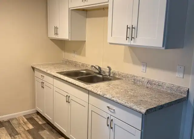 Property at 561 E Ross Ln Apt A3, Danville, IL, 61832, 1 bed, 1 bath, [object Object]
