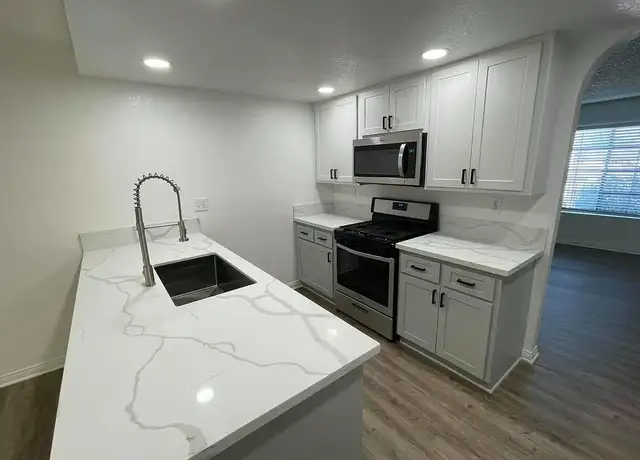 Photo of 1207 N Sunflower Ave, Covina, CA 91724