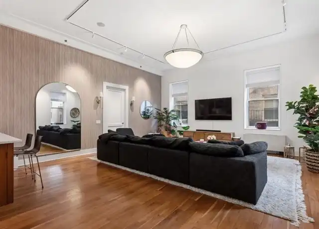 Property at 426 W 58th St Unit 4A, New York, NY, 10019, 2 beds, 2 baths, [object Object]