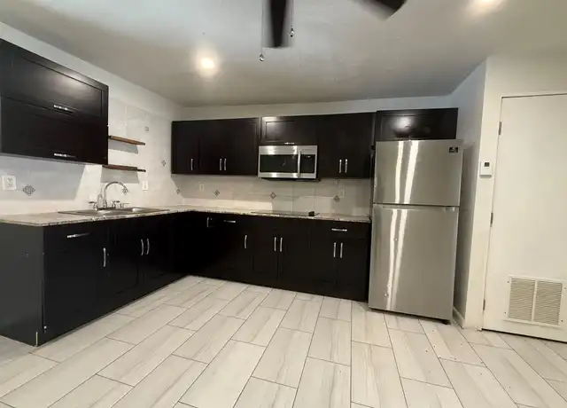 Property at 4265 NW 167th Ter, Miami Gardens, FL, 33055, 2 beds, 1 bath, [object Object]
