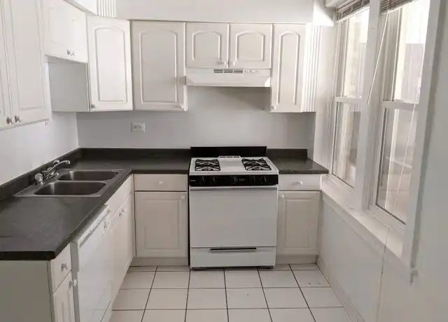 Property at 548 Sherman Ave Unit 02-3, Evanston, IL, 60202, 1 bed, 1 bath, [object Object]