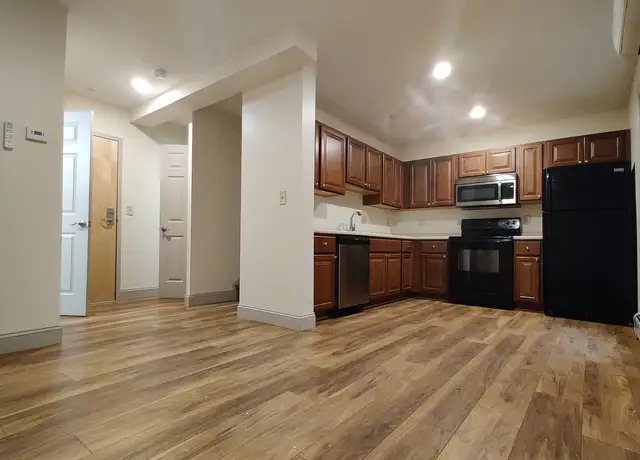 Photo of 238 College St, Burlington, VT 05401