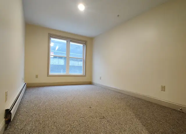 Photo of 238 College St, Burlington, VT 05401