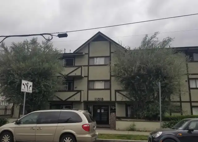 Property at 11028 Moorpark St, Studio City, CA, 91602, 1 bed, 1 bath, [object Object]