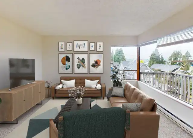 Property at 4901 Phinney Ave N Unit 302, Seattle, WA, 98103, 3 beds, 2 baths, [object Object]