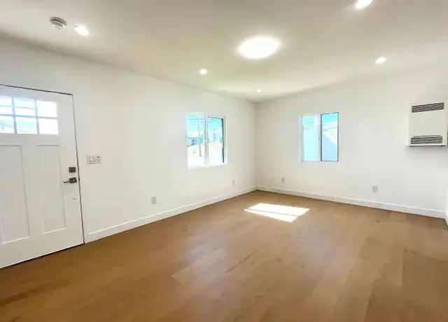 Property at 624 W 38th St Unit A, San Pedro, CA, 90731, 1 bed, 1 bath, [object Object]