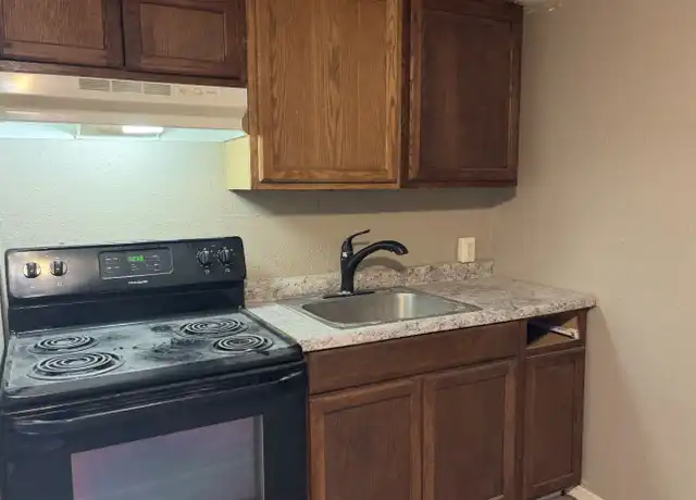 Property at 815 Crescent Dr Unit 9, New Castle, IN, 47362, 1 bed, 1 bath, [object Object]