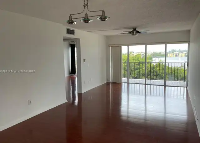 Property at 9180 Fontainebleau Blvd #505, Miami, FL, 33172, 1 bed, 1 bath, [object Object]