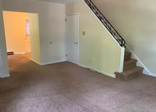 Property at 1004 E Lancaster Ave Unit D, Bryn Mawr, PA, 19010, 2 beds, 1 bath, [object Object]