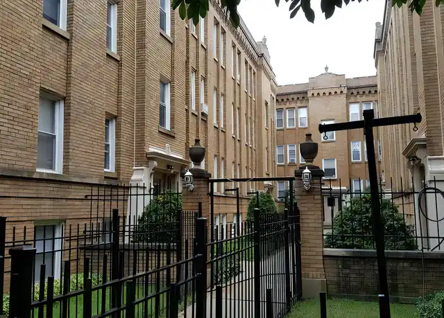Property at 4937 N Whipple St Unit 1W, Chicago, IL, 60625, 1 bed, 1 bath, [object Object]