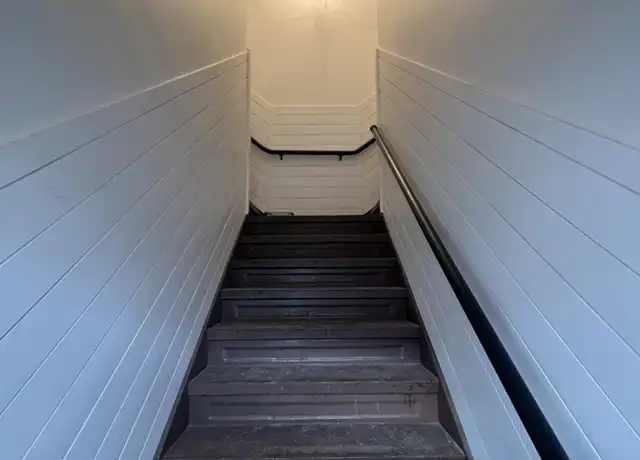 Property at 129 Laurel St Unit 3, Lancaster, PA, 17603, 2 beds, 1 bath, [object Object]