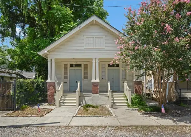Property at 4525 Chestnut St, New Orleans, LA, 70115, 2 beds, 2 baths, [object Object]