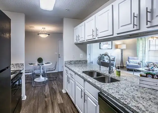 Property at Civic Center East Apartments - 4744 W East Ross Pkwy, Southaven, MS, 38671, 2-3 beds, 2 baths, [object Object]