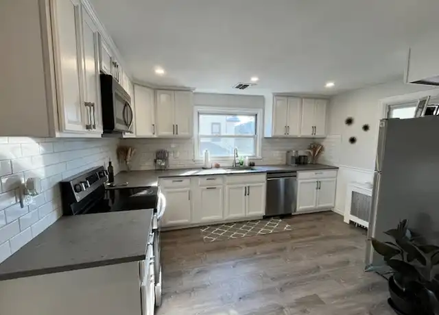 Property at 51 Hobby St Unit 3, Pleasantville, NY, 10570, 2 beds, 1 bath, [object Object]