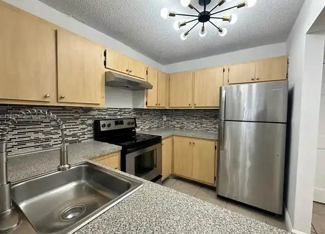 Property at 13685 NE 10th Ave #203, North Miami, FL, 33161, 1 bed, 1 bath, [object Object]