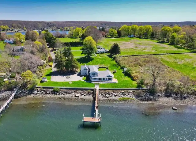 Property at 149 Nanaquaket Rd, Tiverton, RI, 02878, 4 beds, 4 baths, [object Object]