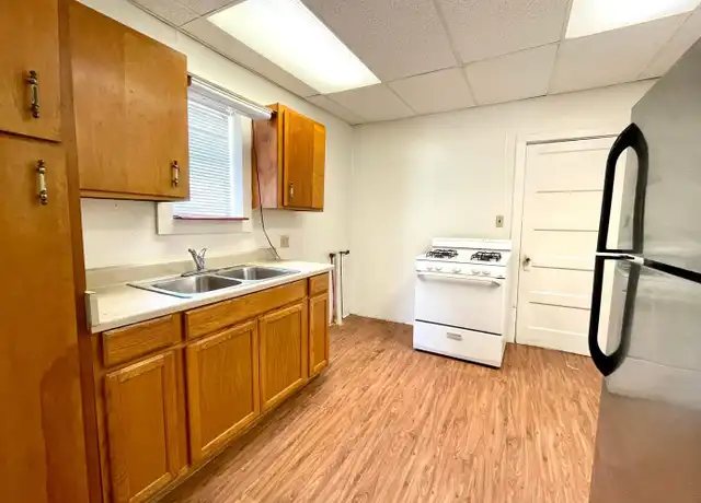 Property at 116 4th Ave NW, Ardmore, OK, 73401, 1 bed, 1 bath, [object Object]