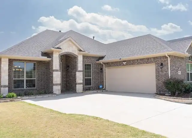 Property at 2943 Ladoga Dr, Grand Prairie, TX, 75054, 4 beds, 2 baths, [object Object]