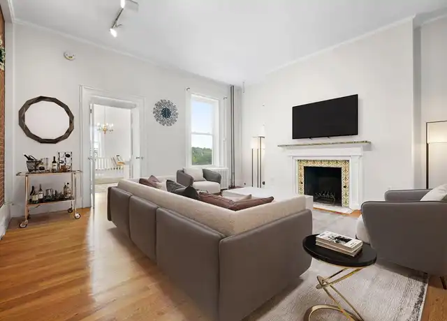 Property at 230 Beacon St Unit B7, Boston, MA, 02116, 2 beds, 1 bath, [object Object]