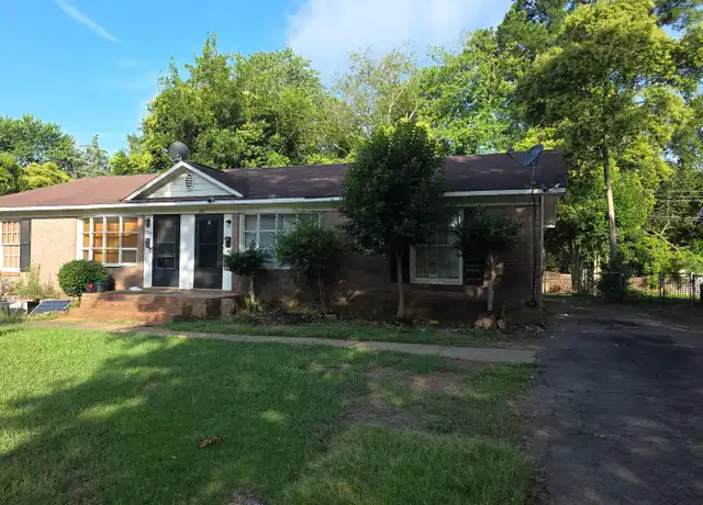 Property at 3721 Driftwood Dr, Charlotte, NC, 28205, 3 beds, 2 baths, [object Object]