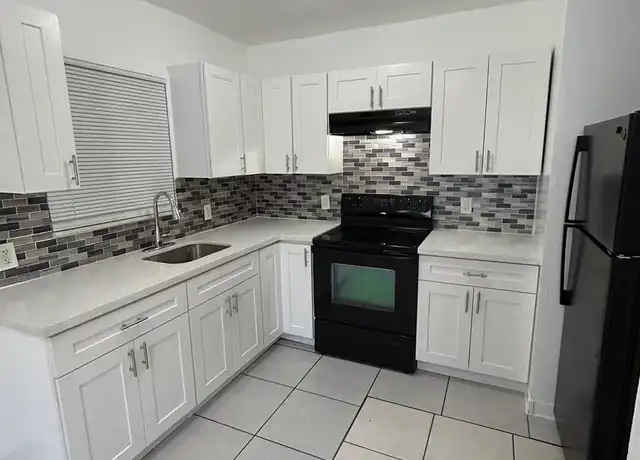 Property at 1301 NW 7th Ave Unit A, Fort Lauderdale, FL, 33311, 3 beds, 1 bath, [object Object]