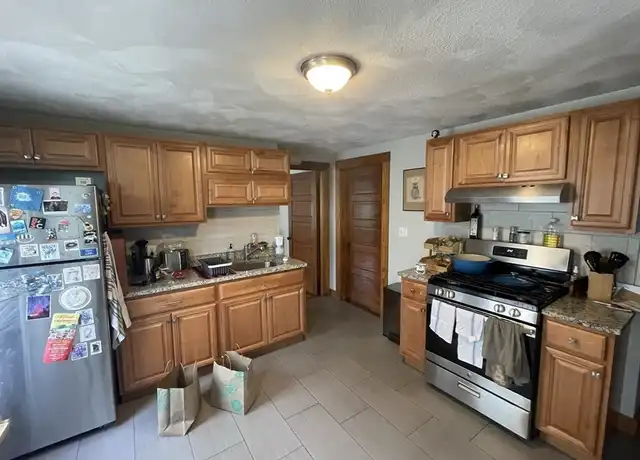 Property at 85 Beacon St Unit 3, Somerville, MA, 02143, 3 beds, 1 bath, [object Object]
