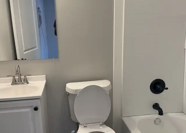 Property at 5346 Ringgold Rd Unit 1, Chattanooga, TN, 37412, 1 bed, 1 bath, [object Object]