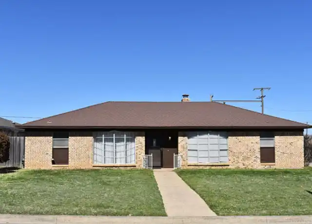 Property at 8321 Oak Ct, North Richland Hills, TX, 76182, 4 beds, 2 baths, [object Object]
