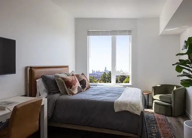 Property at 685 9th St, Oakland, CA, 94607, 0 beds, 1 bath, [object Object]