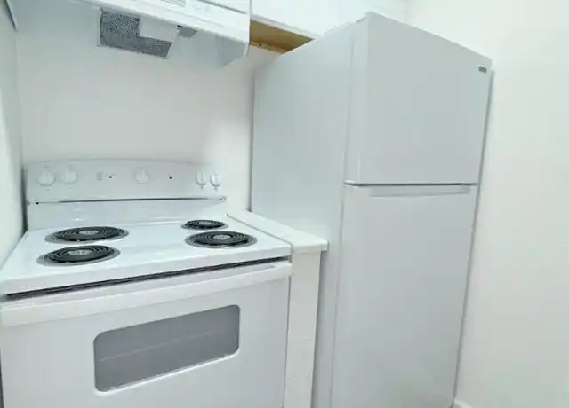 Property at 219 W Fort Lowell Rd, Tucson, AZ, 85705, 1 bed, 1 bath, [object Object]