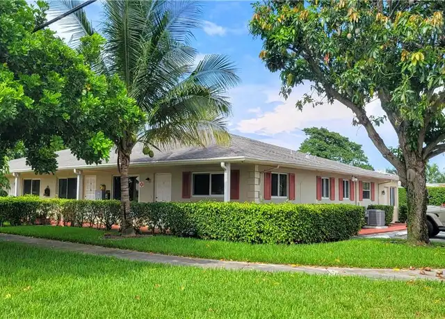 Property at 560 SE 23rd Ave, Pompano Beach, FL, 33062, 3 beds, 2 baths, [object Object]