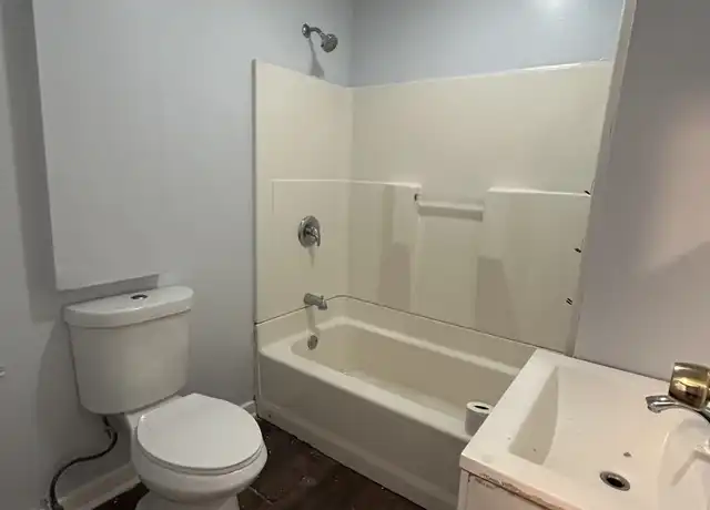 Property at 173 5th St Unit 2, Bridgeport, CT, 06607, 3 beds, 1 bath, [object Object]