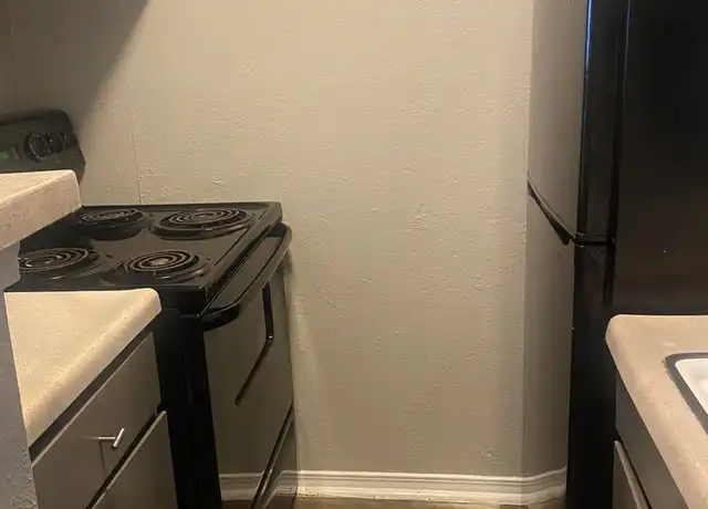Property at 1337 E 61st St Unit 05E, Tulsa, OK, 74136, 1 bed, 1 bath, [object Object]