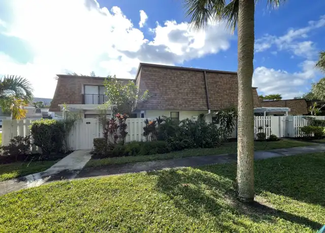 Property at 2010 SW 29th St Unit 3c, Delray Beach, FL, 33445, 2 beds, 2 baths, [object Object]