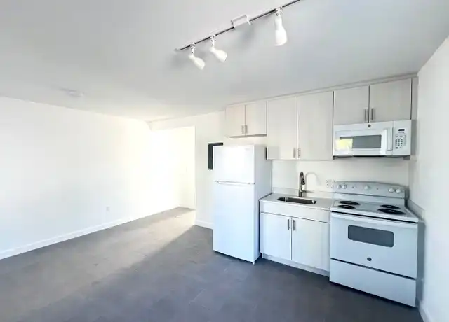 Property at 1540 NW 1st Ct Unit 1541-4, Miami, FL, 33136, 1 bed, 1 bath, [object Object]