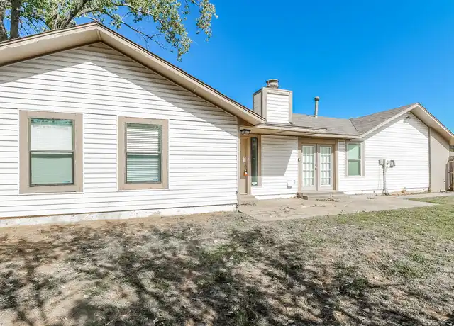 Property at 2006 Twisted Oak Cir, Norman, OK, 73071, 3 beds, 2 baths, [object Object]