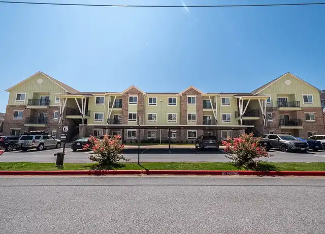 Property at Watercolors of Centerton - 1709 E Centerton Blvd, Centerton, AR, 72719, 1-2 bed, 1-2 bath, [object Object]