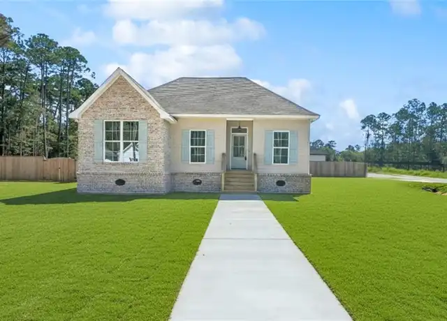 Property at 60404 Aqua St, Lacombe, LA, 70445, 3 beds, 2 baths, [object Object]