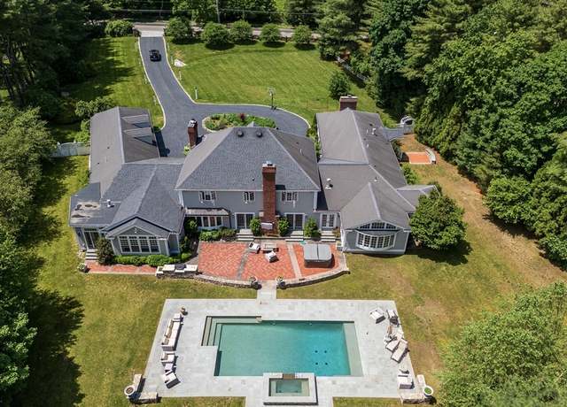 Photo of 568 Wellesley St, Weston, MA 02493