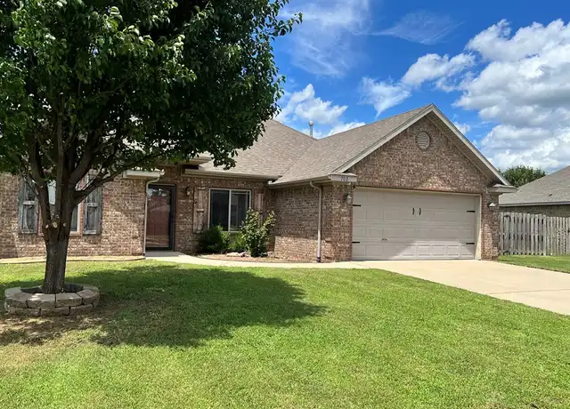Property at 702 Custer St, Prairie Grove, AR, 72753, 3 beds, 2 baths, [object Object]