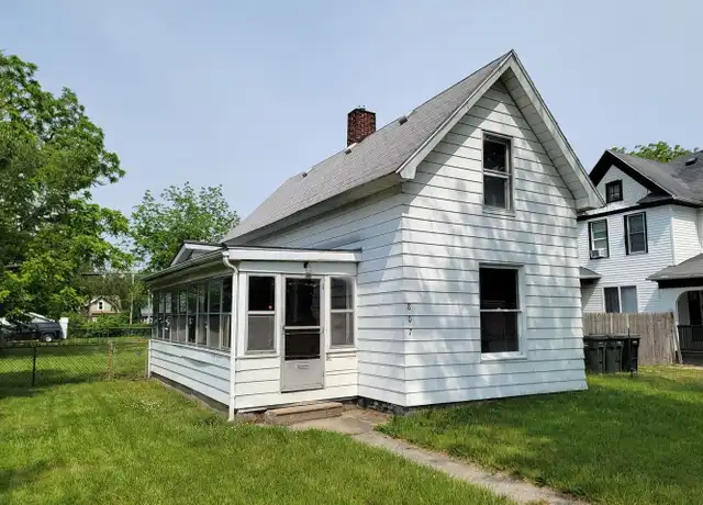 Property at 807 Allen St, South Bend, IN, 46616, 3 beds, 1 bath, [object Object]